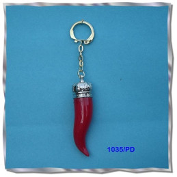 Corno con corona e portachiave
