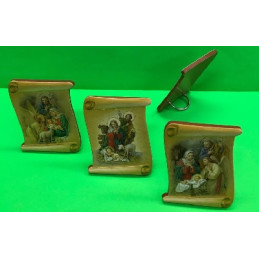 Nativita' in Quadretto Pergamena d'appoggio 5x6,5 cm - 3 mod ass